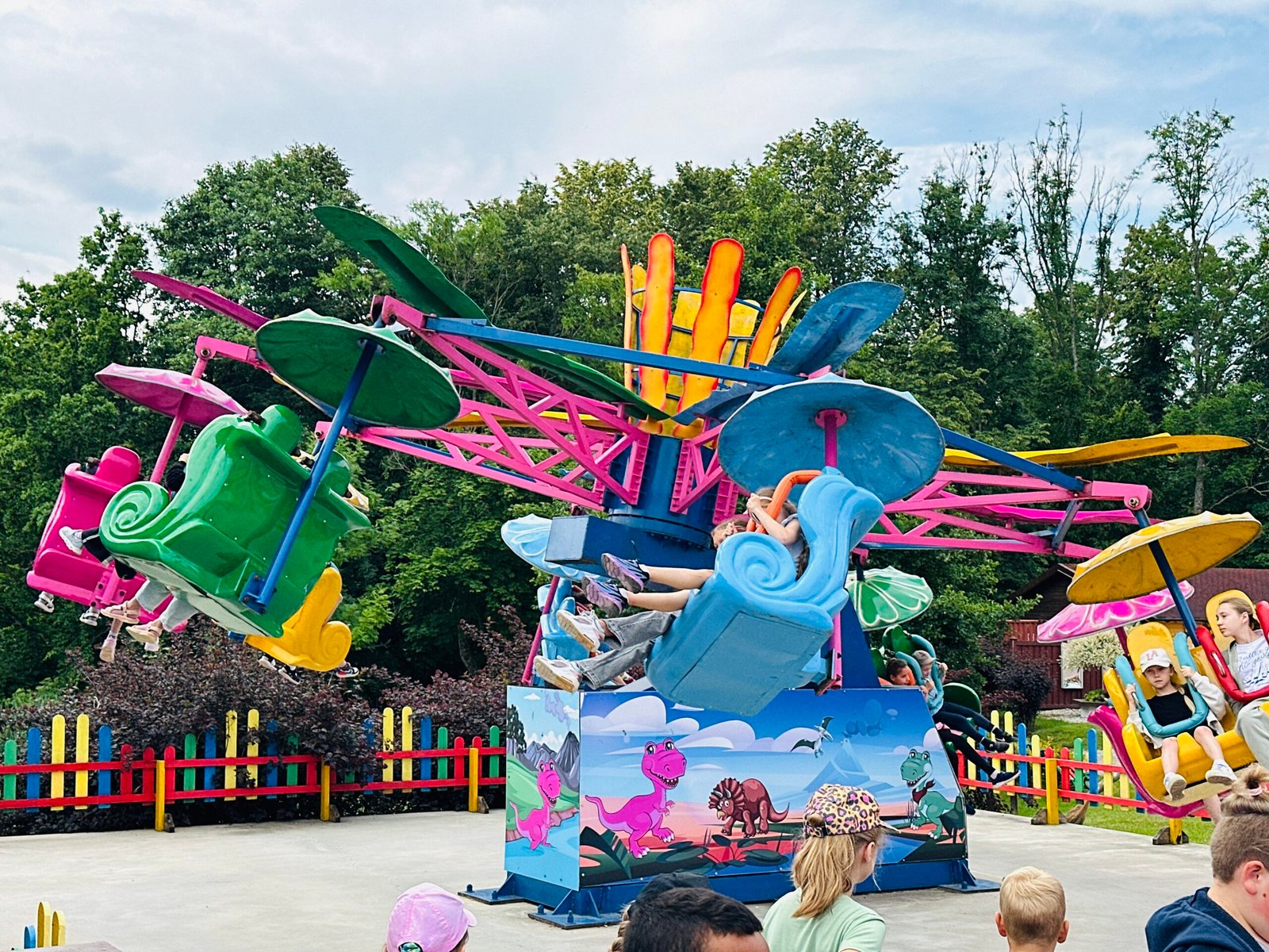 Attractions and carousels in Dino Park