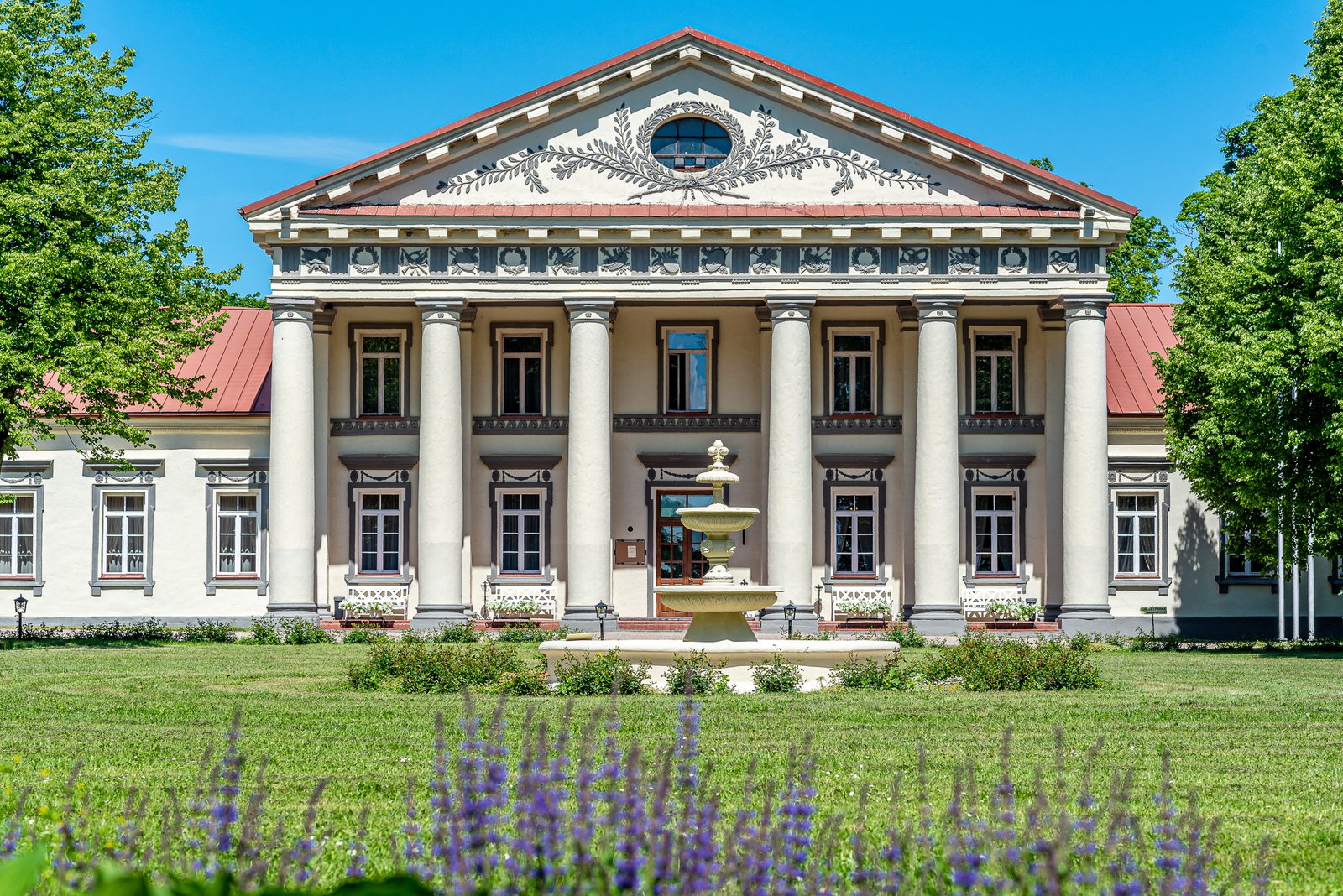 Family-friendly manors in Lithuania: entertainment for children
