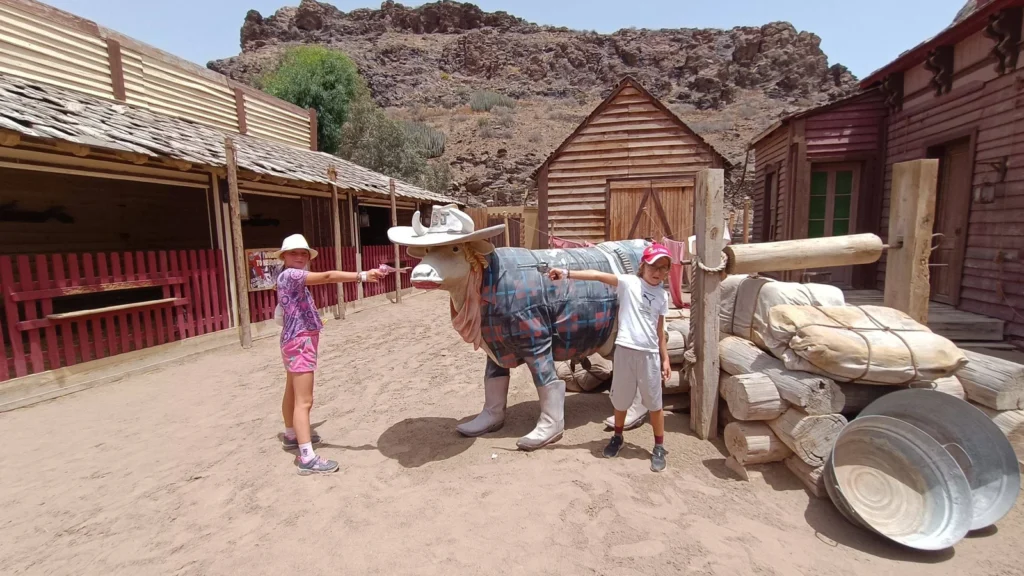 The Sioux City Park in Gran Canaria with Children