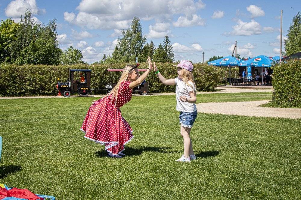 Outdoor children birthday party venues. Labyrinth Park