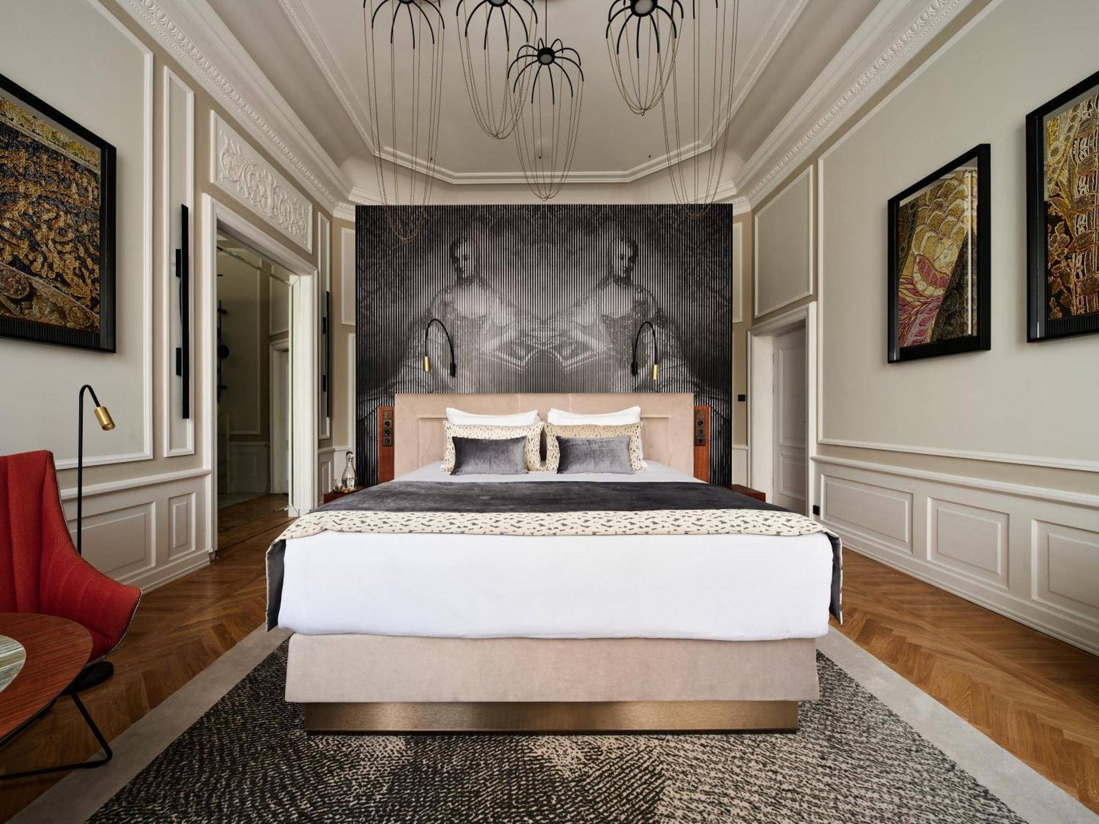 Unique and luxurious hotel in Warsaw