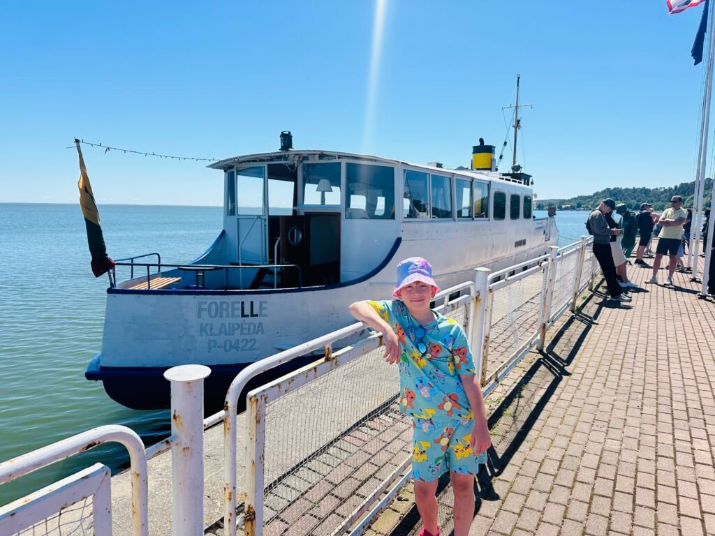 Forelle boat trip with kids