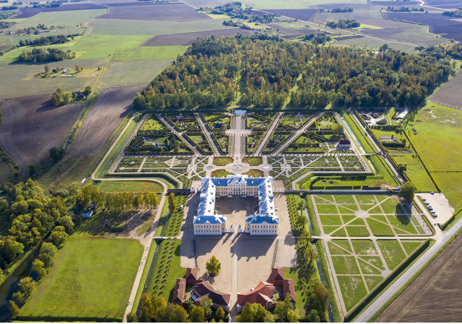 Rundāle palace (photo: Latvia Travel)