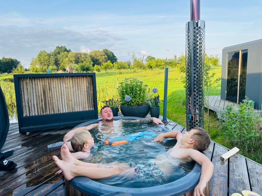 Family getaway in cabins with a hot tub