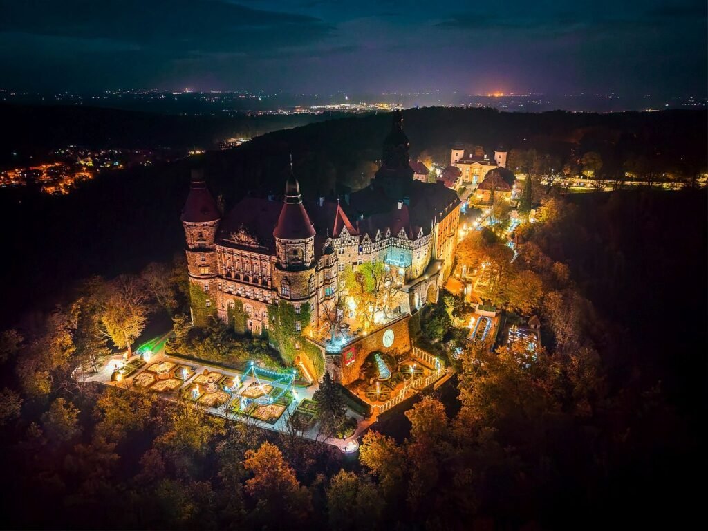Light parks in Poland: the most magical routes