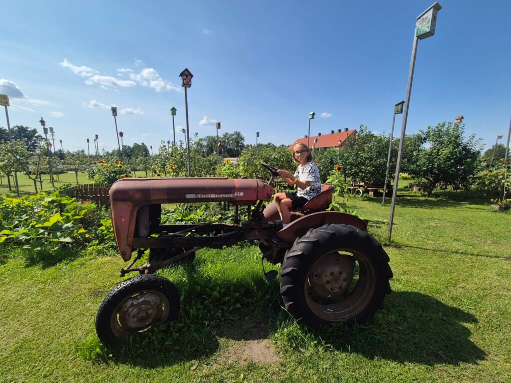 Pakruojis Manor and its living farm