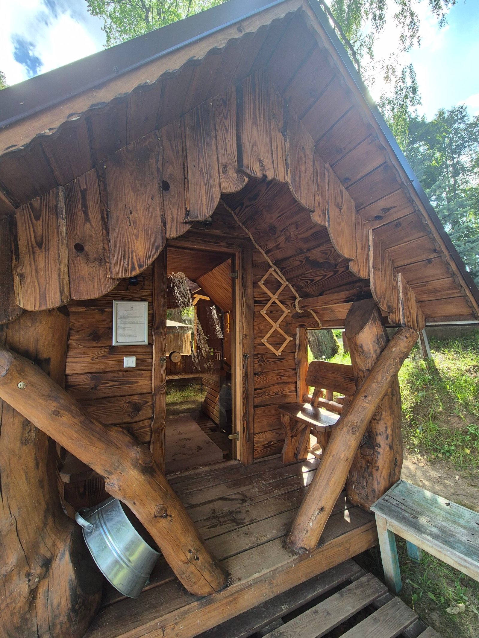 Sauna pleasures on the lake shore