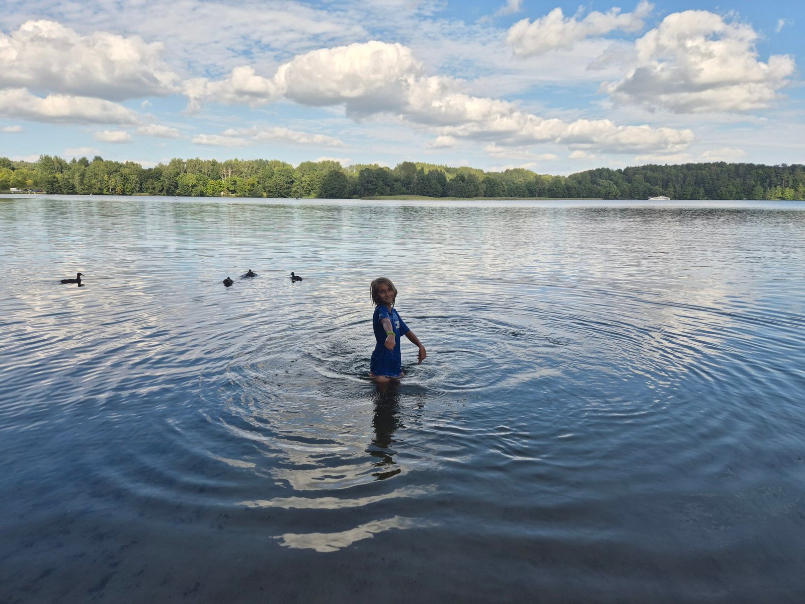 Slėnis in Trakai beach