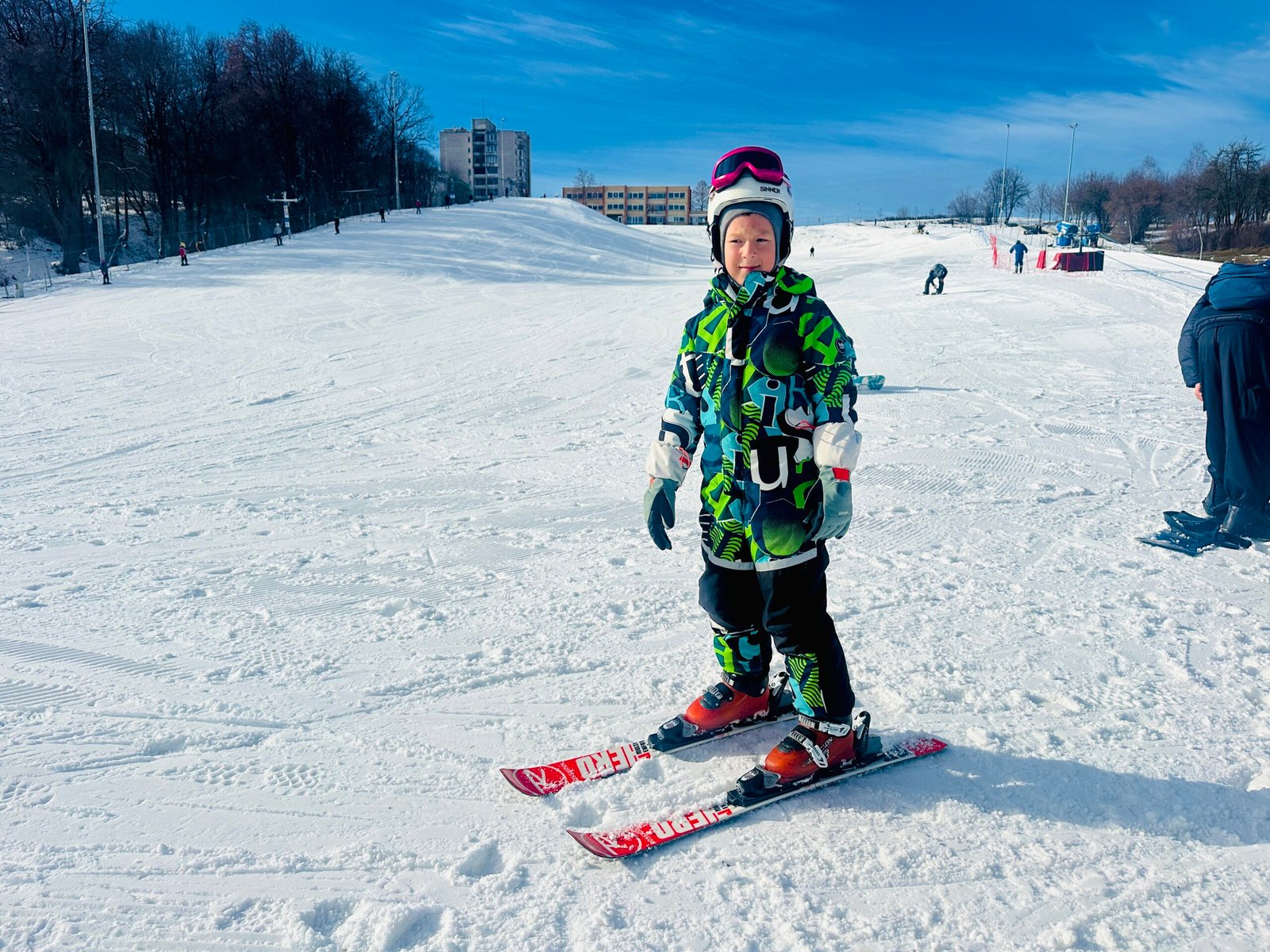 Winter activities with children in Lithuania: from sledding hills to ski slopes