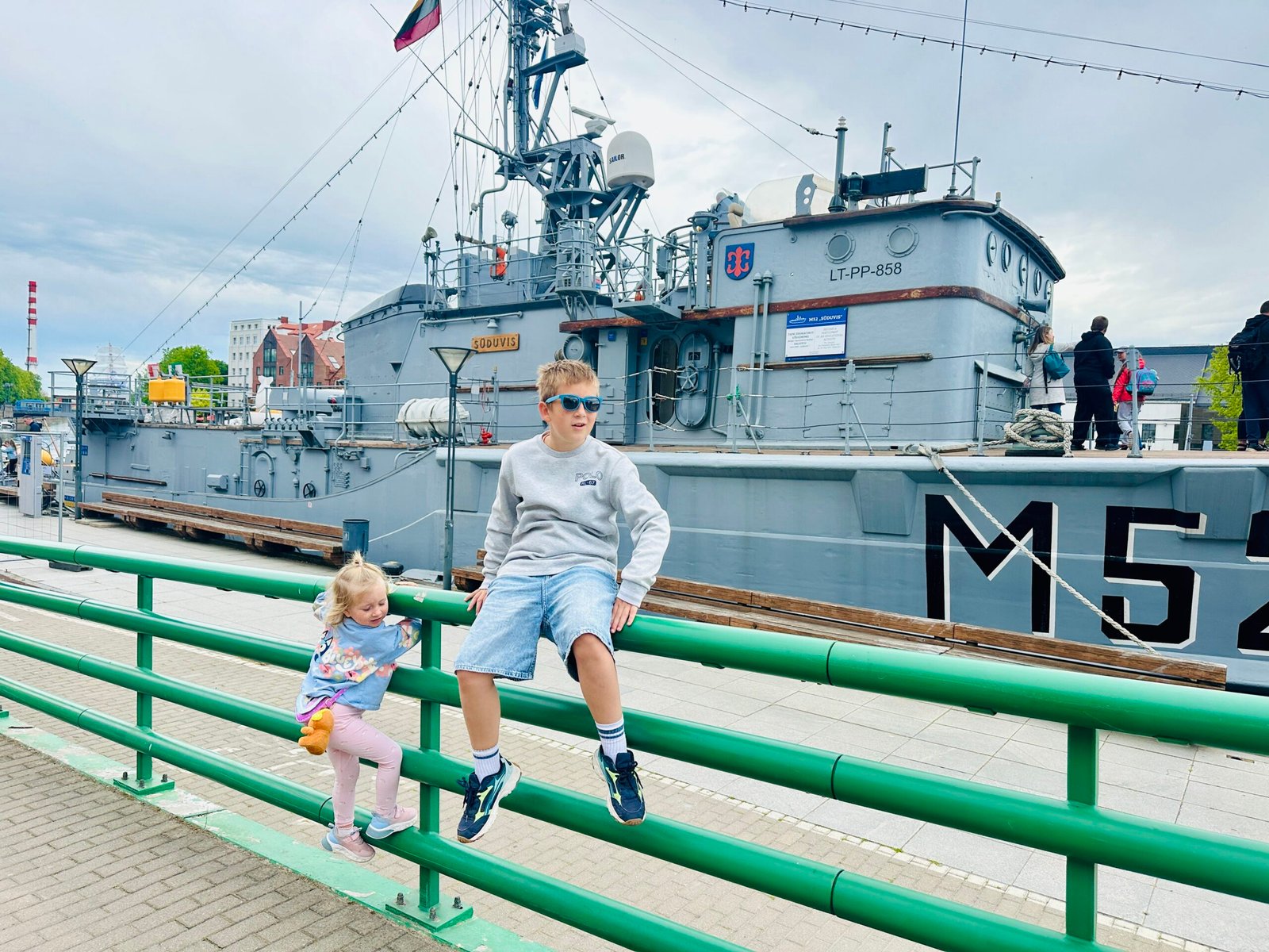 Ship Sūduvis with kids