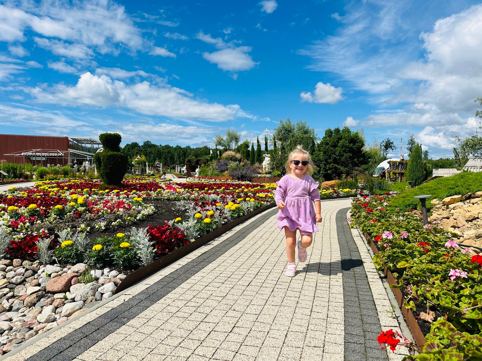 Beautiful flower gardens at Babylon Gardens