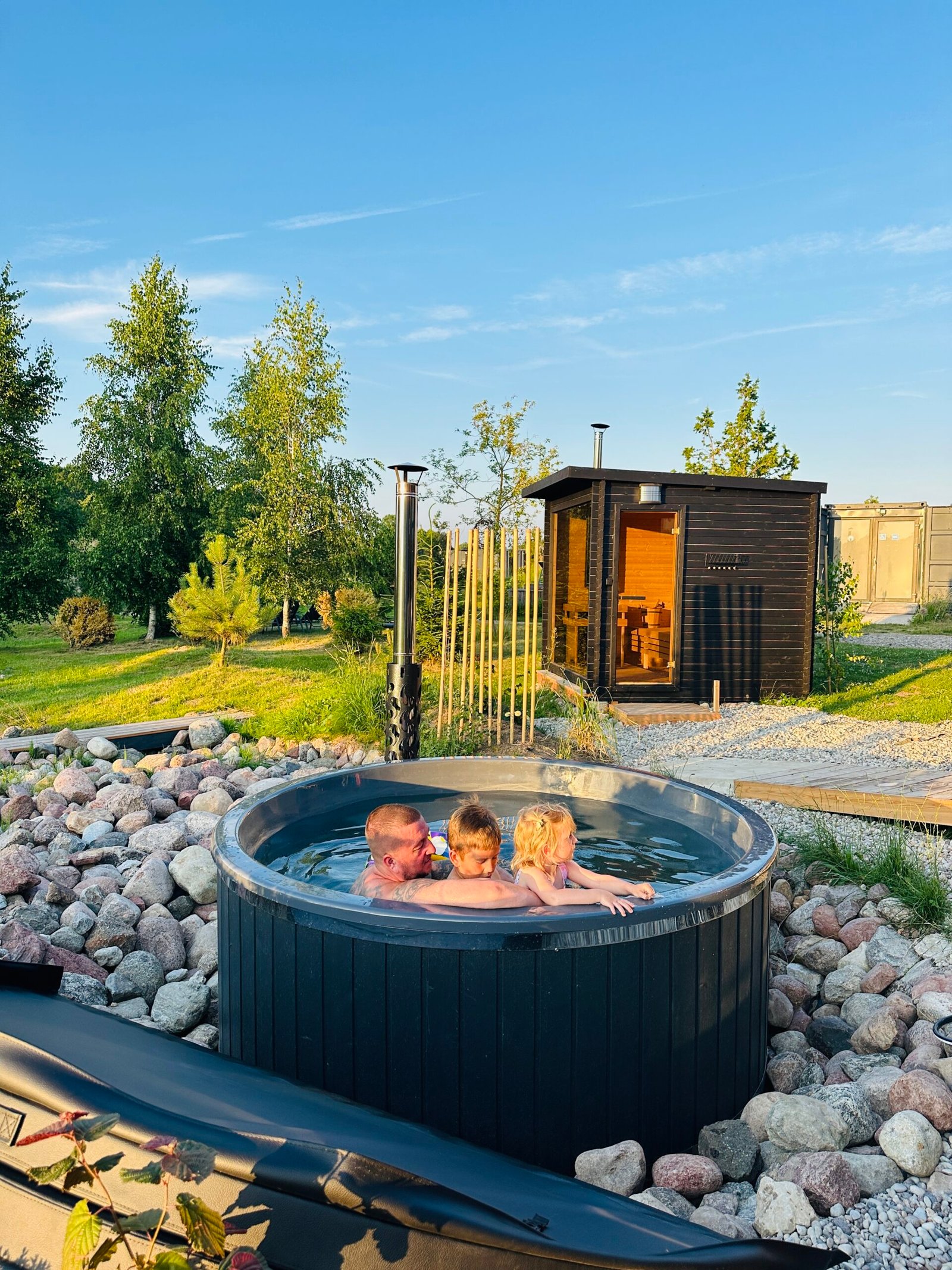 Holiday cabins with a sauna, hot tub and pool