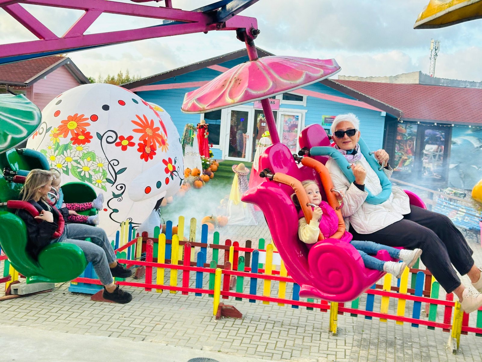 Unlimited attractions are included in the ticket price