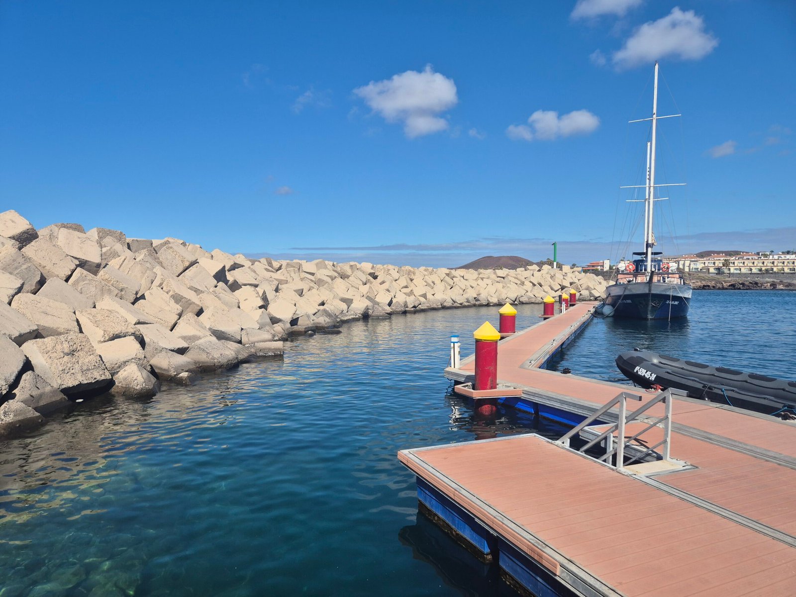 Tenerife: we descended into the Atlantic Ocean by submarine