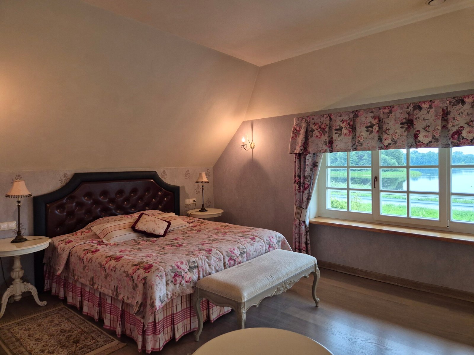 Different accommodation options at Vienkiemis