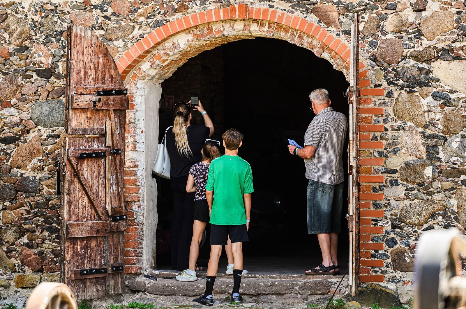 Pakruojis Manor with kids