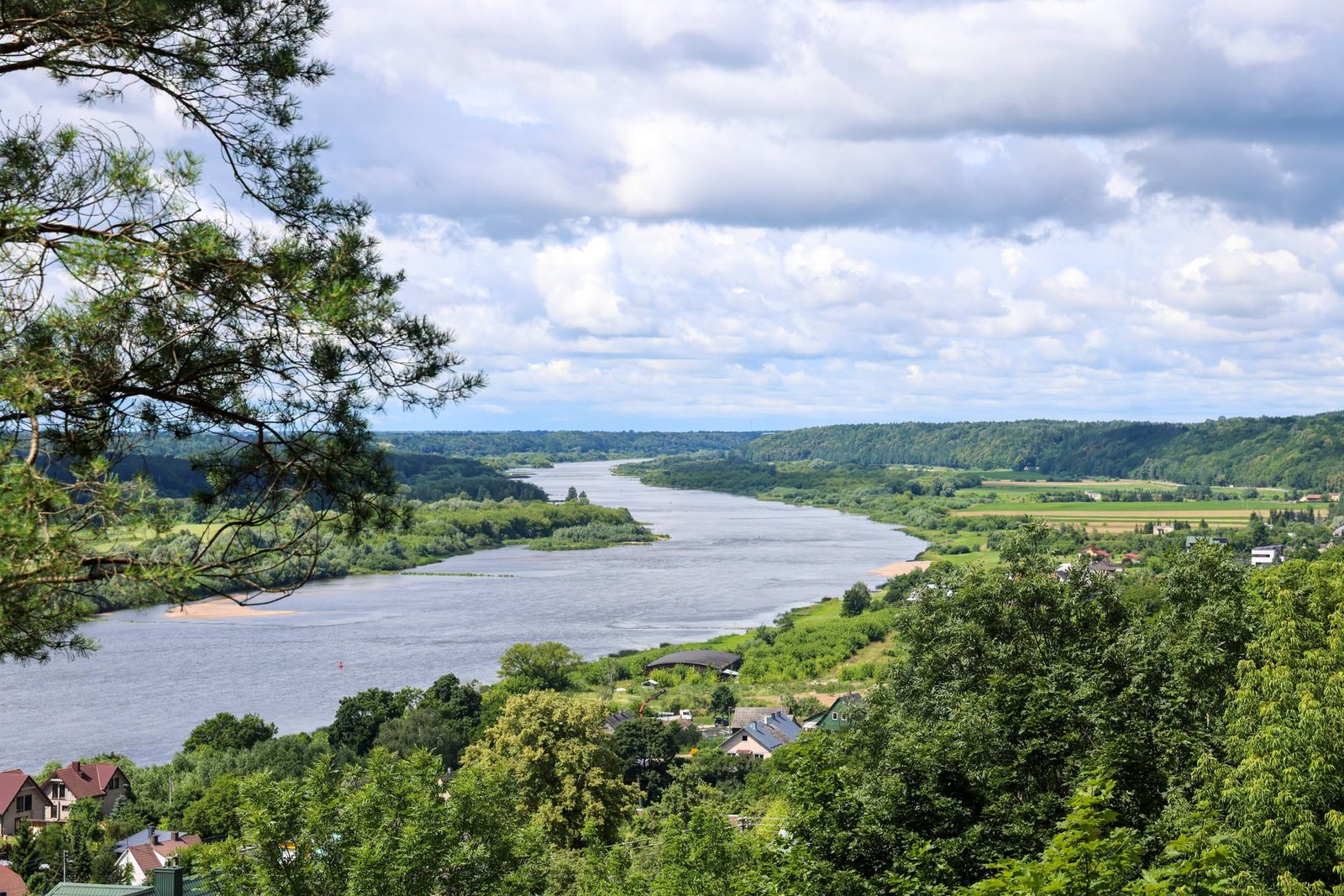 Vilkija wellness park and the terrace overlooking the seven bends of the Nemunas (photo by Kaunas district community)