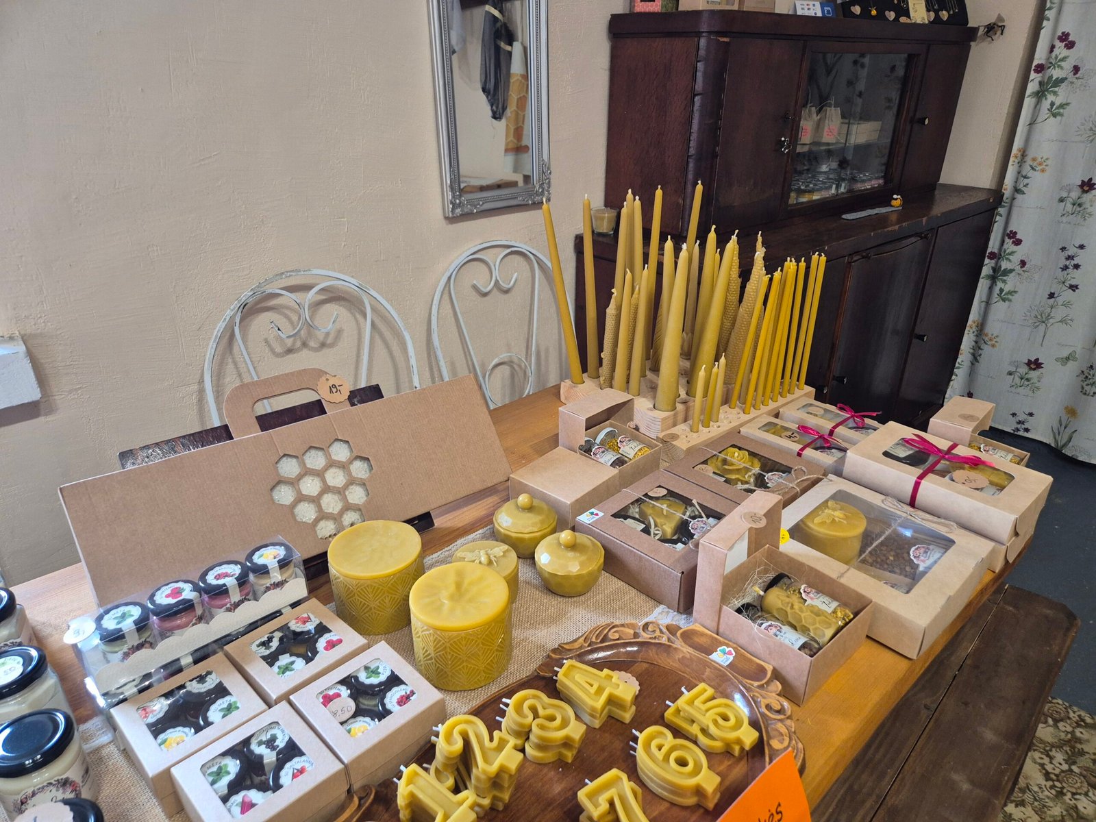 Beekeeping educational activities