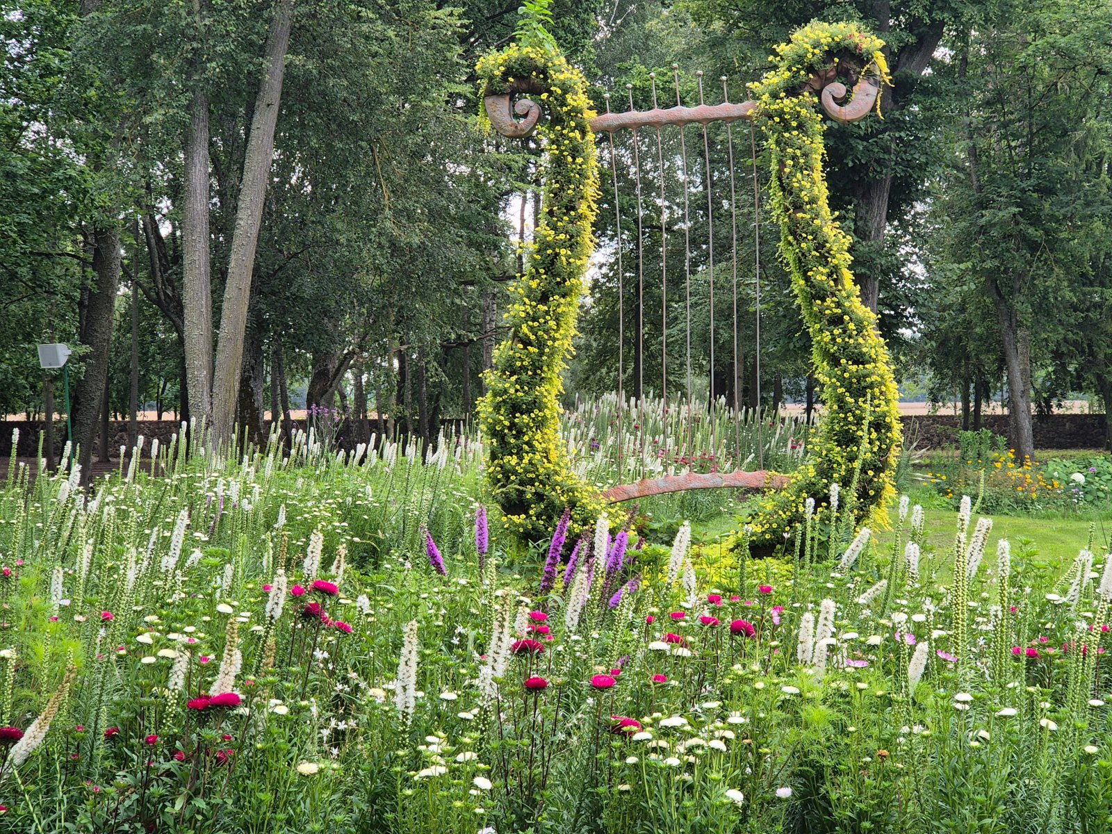 Festival of Flowers and Cinema Stars