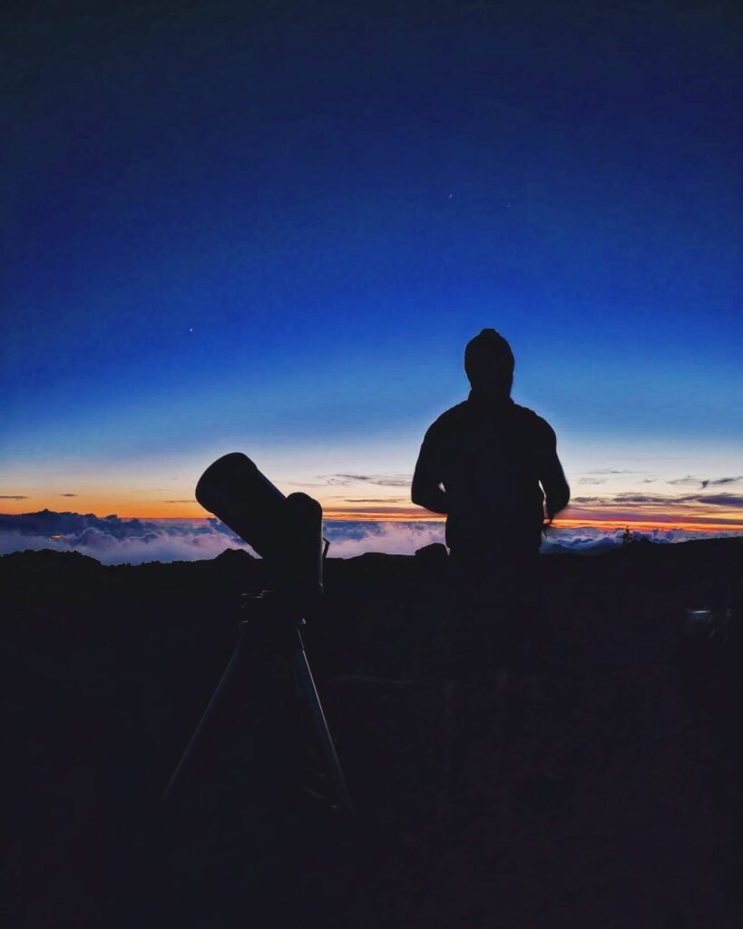 Discover the stars in Tenerife: exclusive Teide tour for small groups with a professional guide