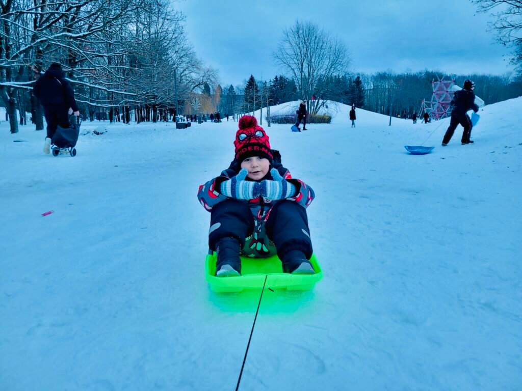 Winter activities in Kaunas: where to go sledding with children