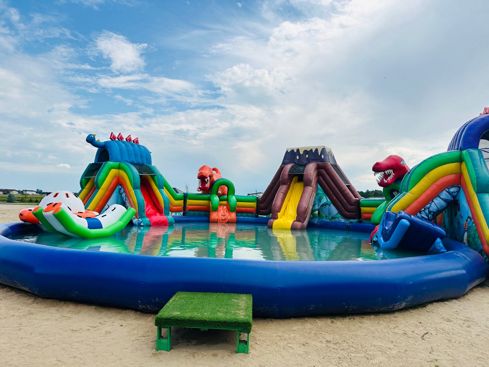 Outdoor pools for children in Dino Park