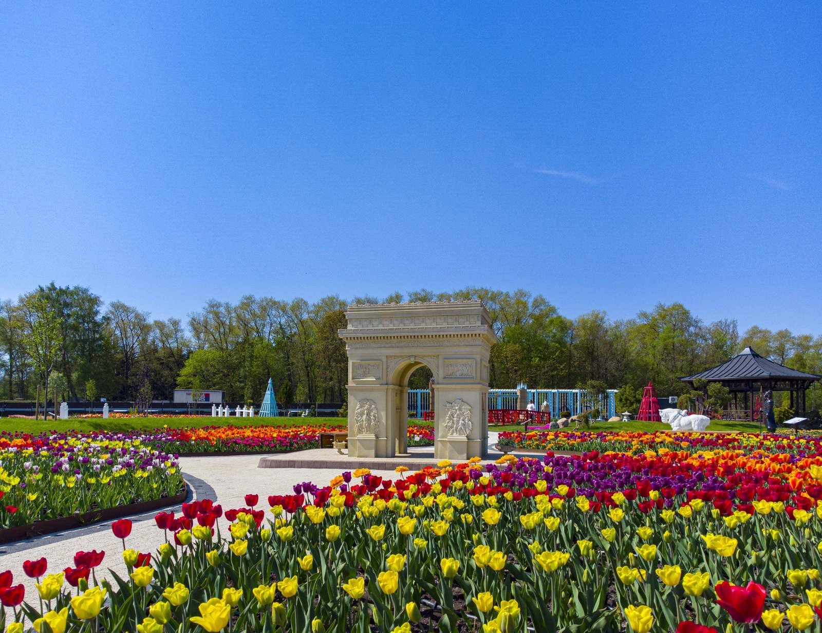 Babylon Gardens educational program for children: Create your own Babylon Gardens picture