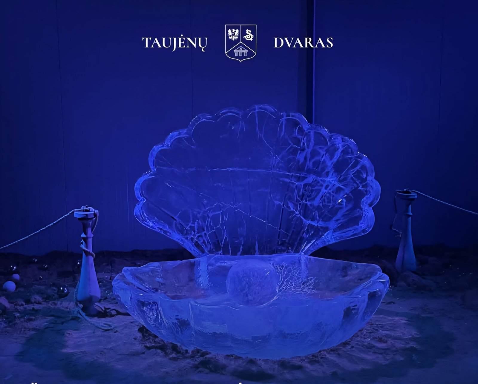 Ice sculpture and art festival at Taujėnai Manor