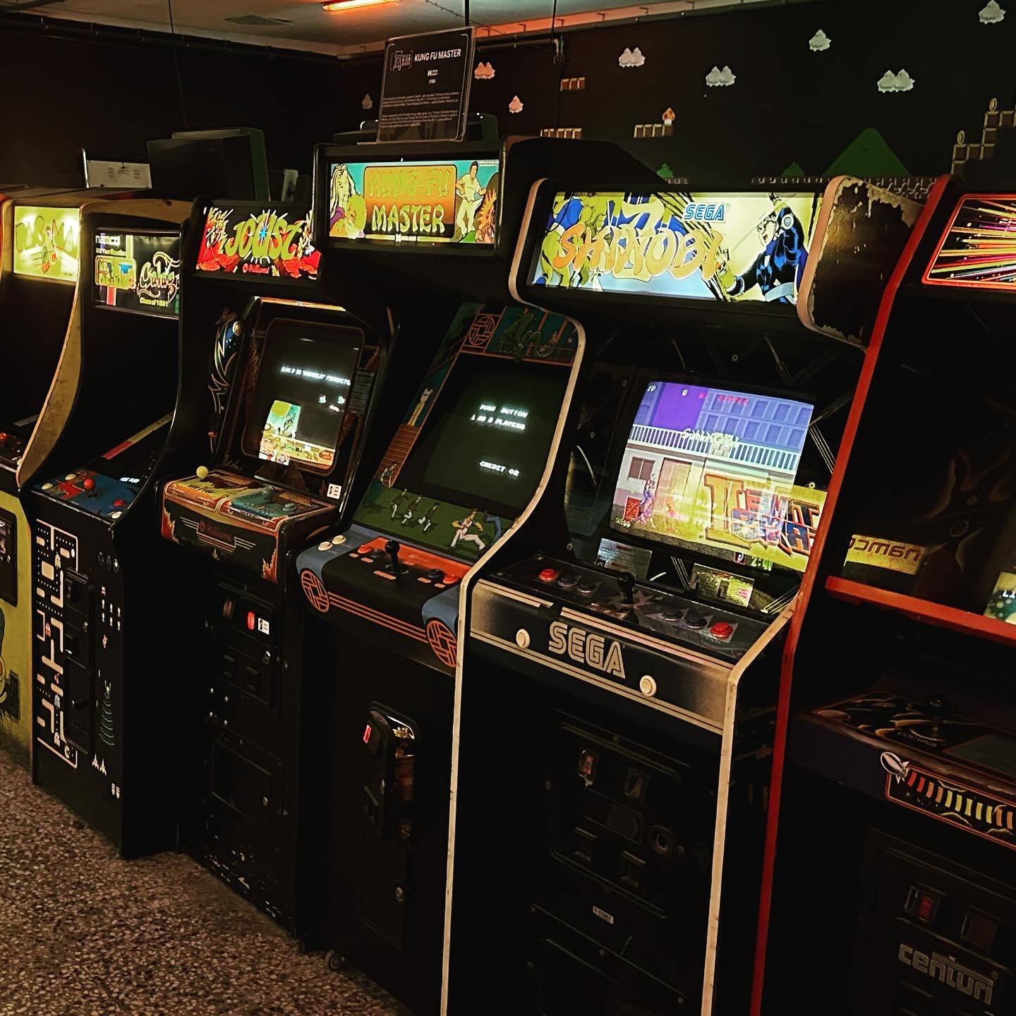 Vintage arcade games museum
