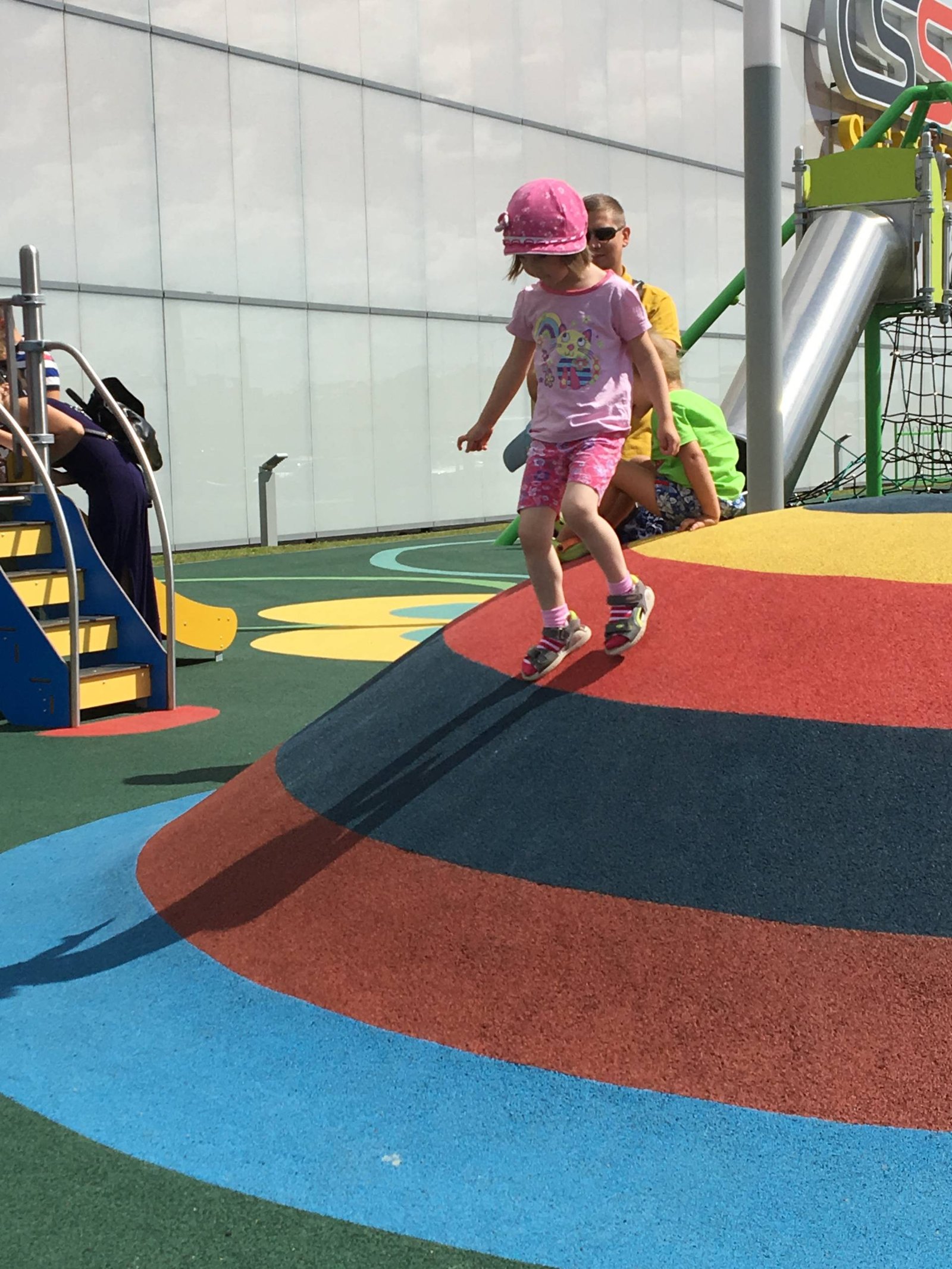 Mega shopping center playground