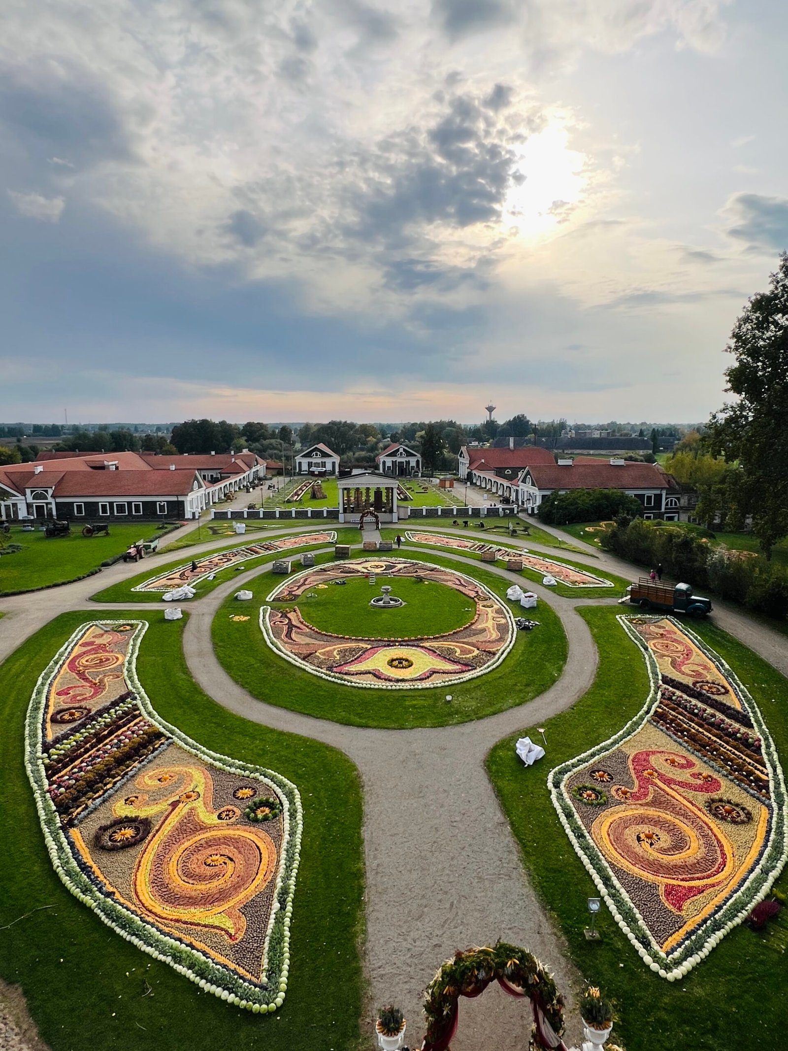 Pakruojis Manor created a Baroque autumn world