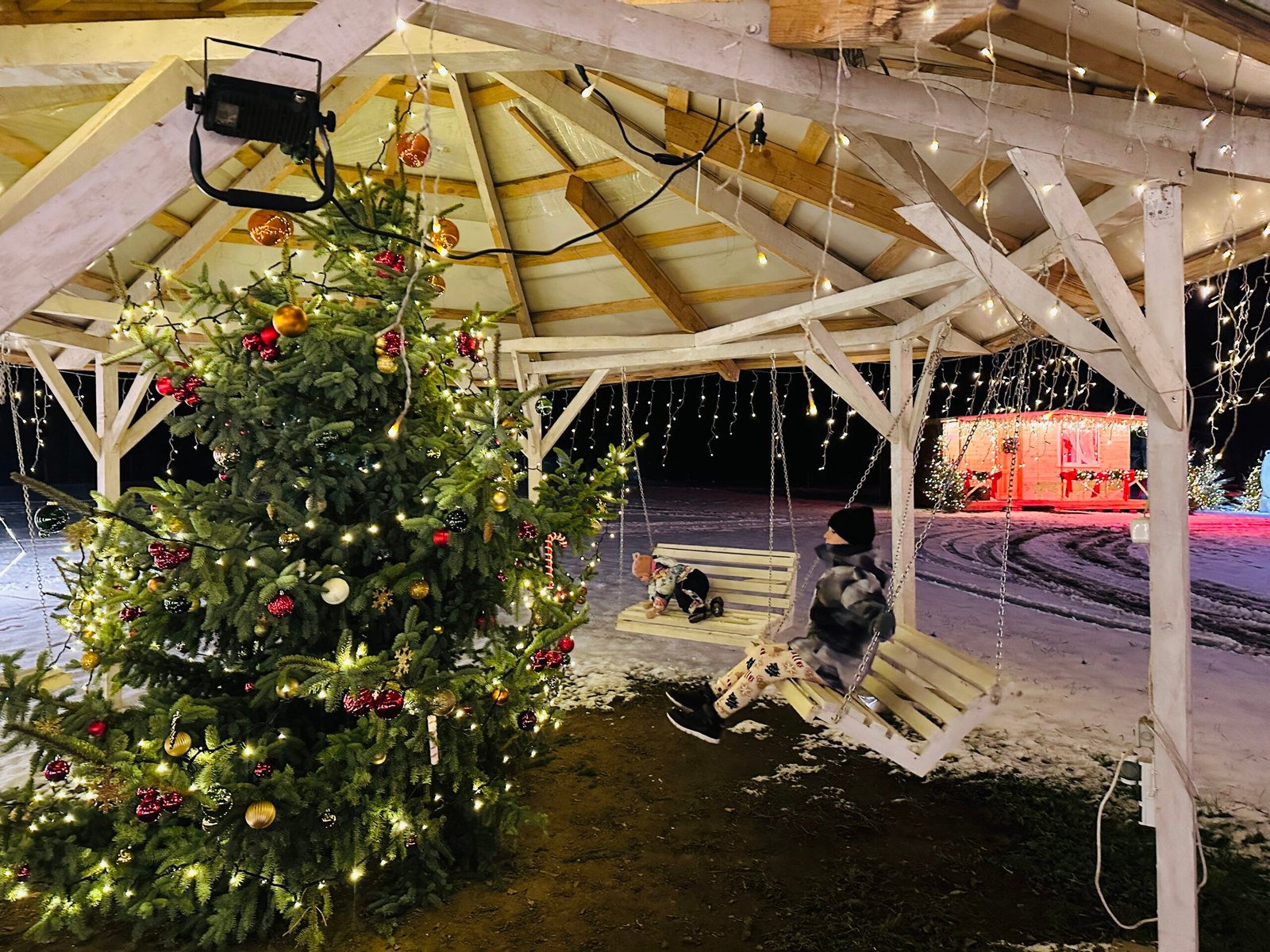 The festively decorated Krikštėnai Manor