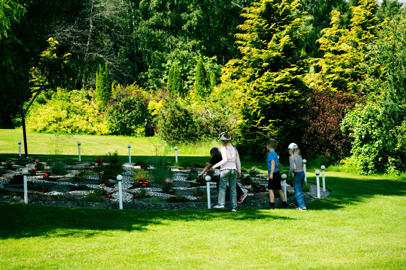 Energy Labyrinths and Geometric Figures Park with kids