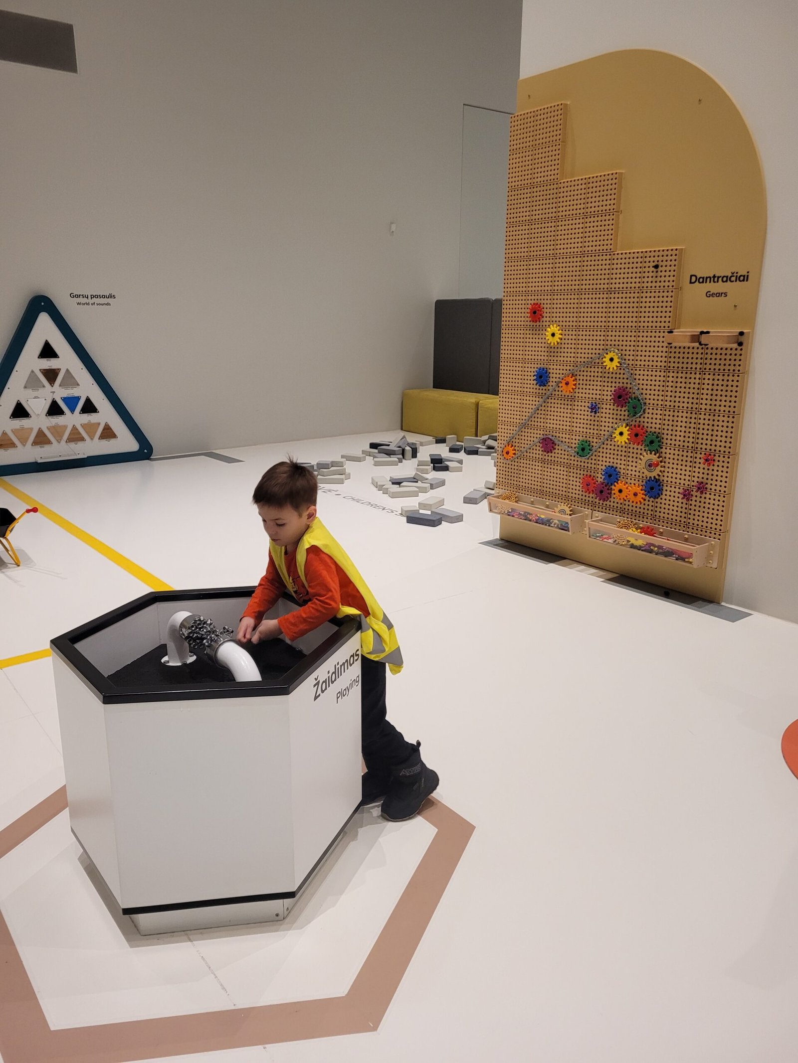 Interactive exhibitions for children at Science Island