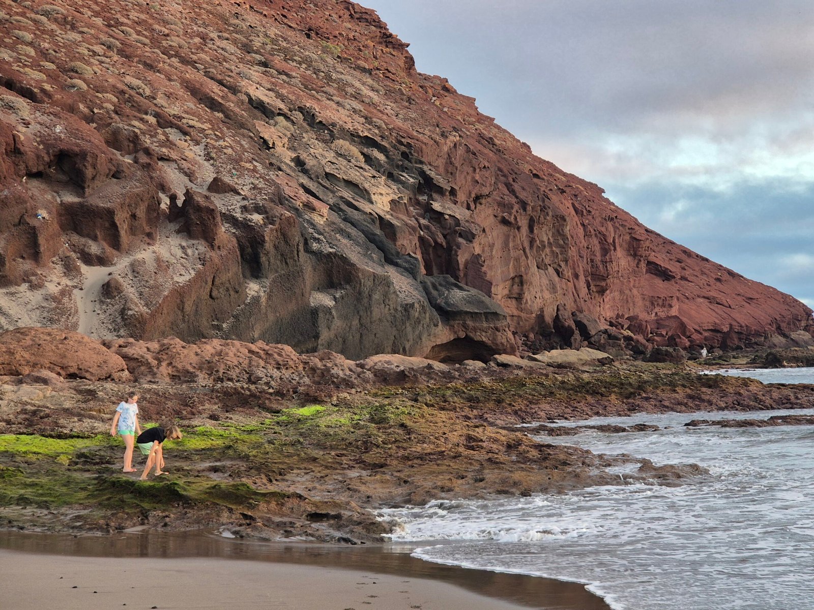 Montaña Roja foothills