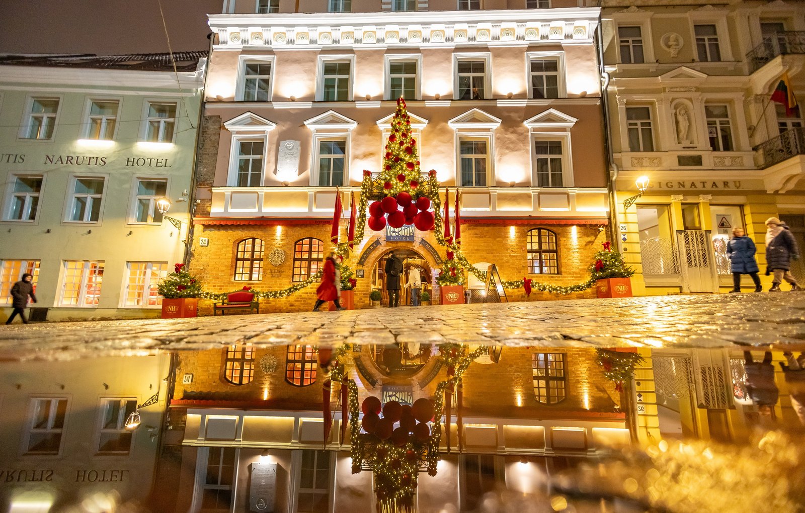 Christmas-decorated Vilnius (photo by S. Žiūra)