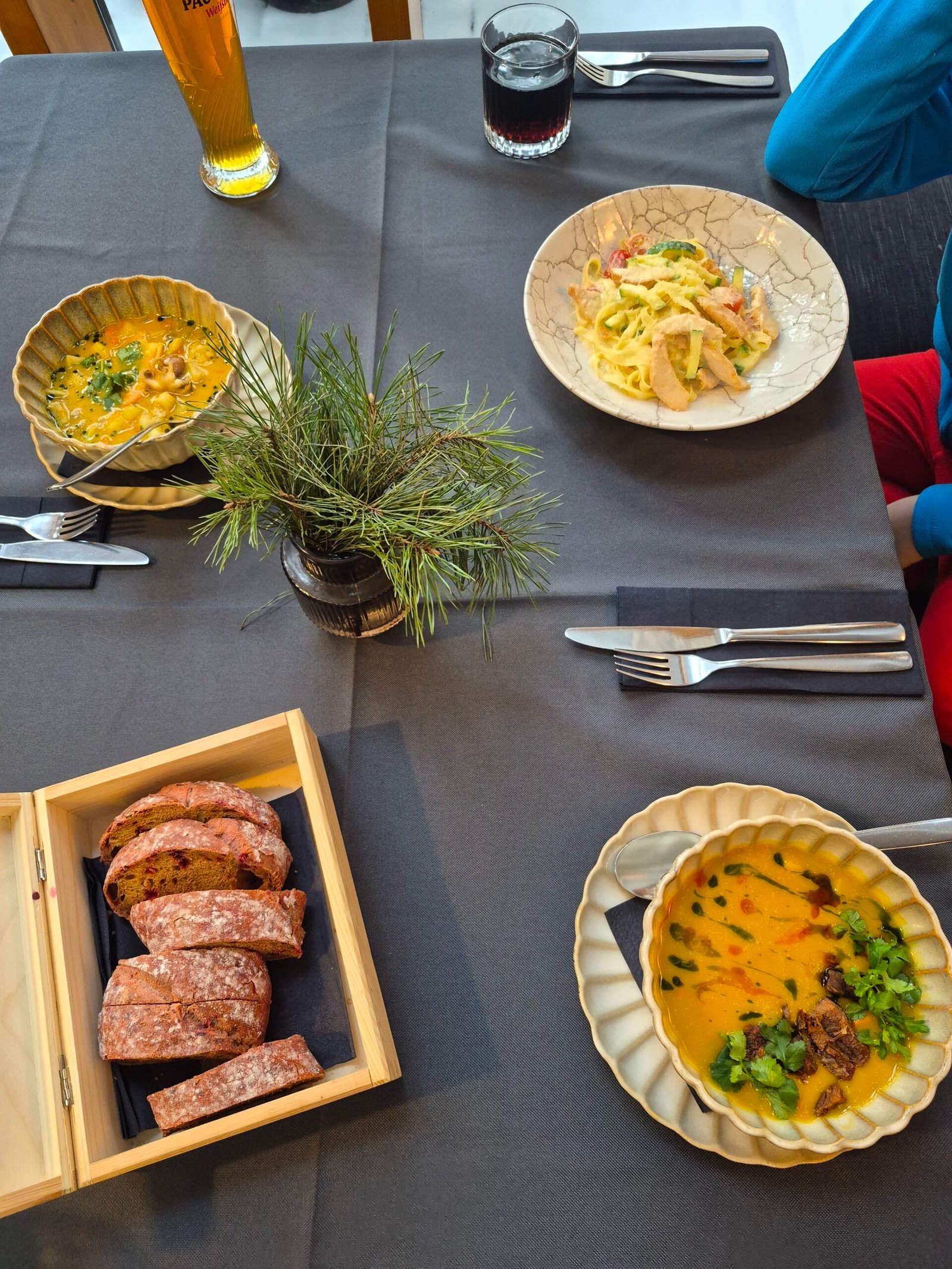 TonyResort restaurant