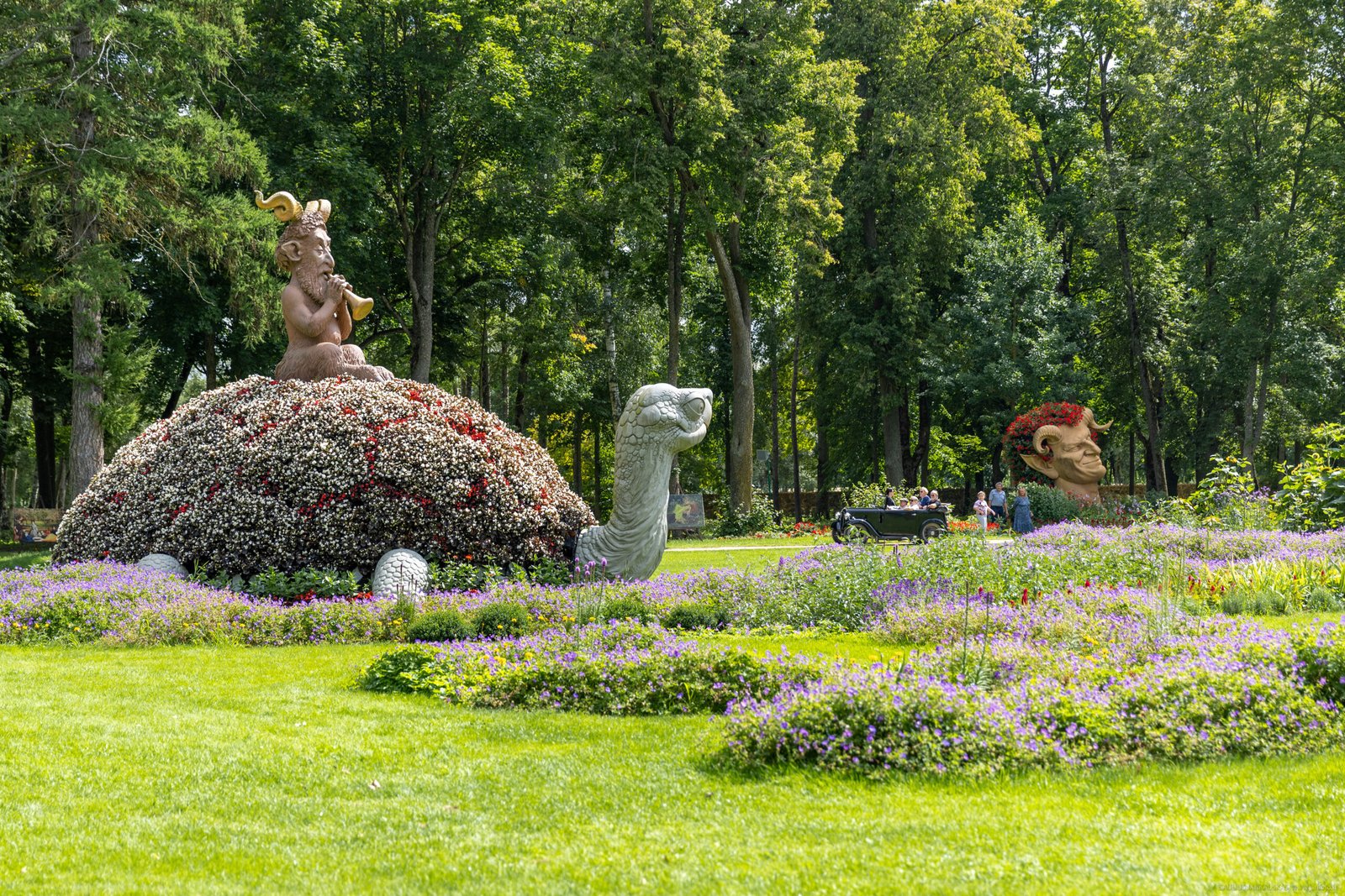 Summer Flower Festival at Pakruojis Manor
