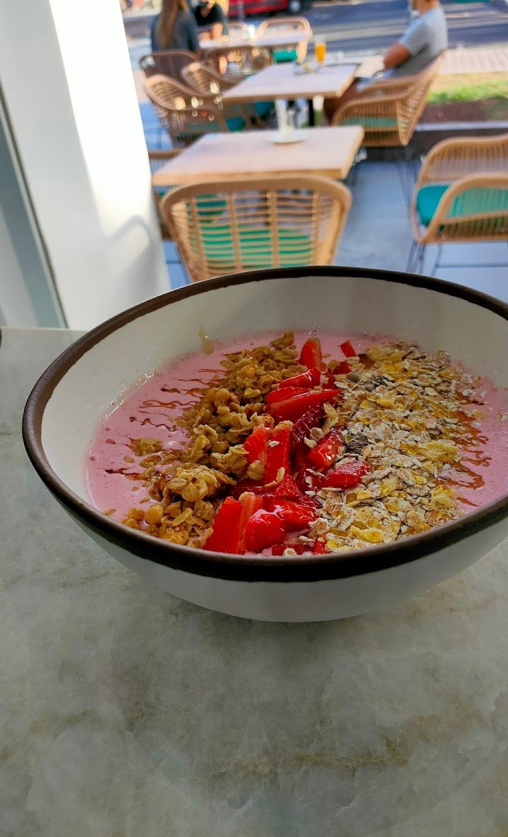 Metropolis Bar Café