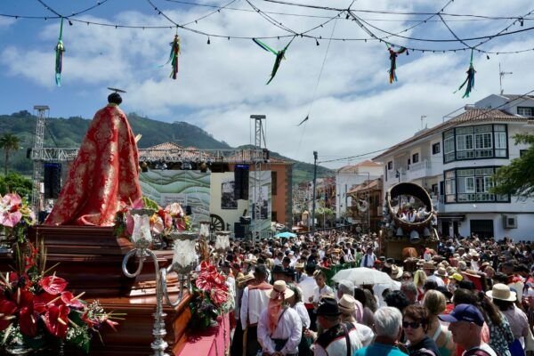 Romerias in Tenerife (photo: https://casa-balcones.com/calendario-de-romerias-en-tenerife-2026/)