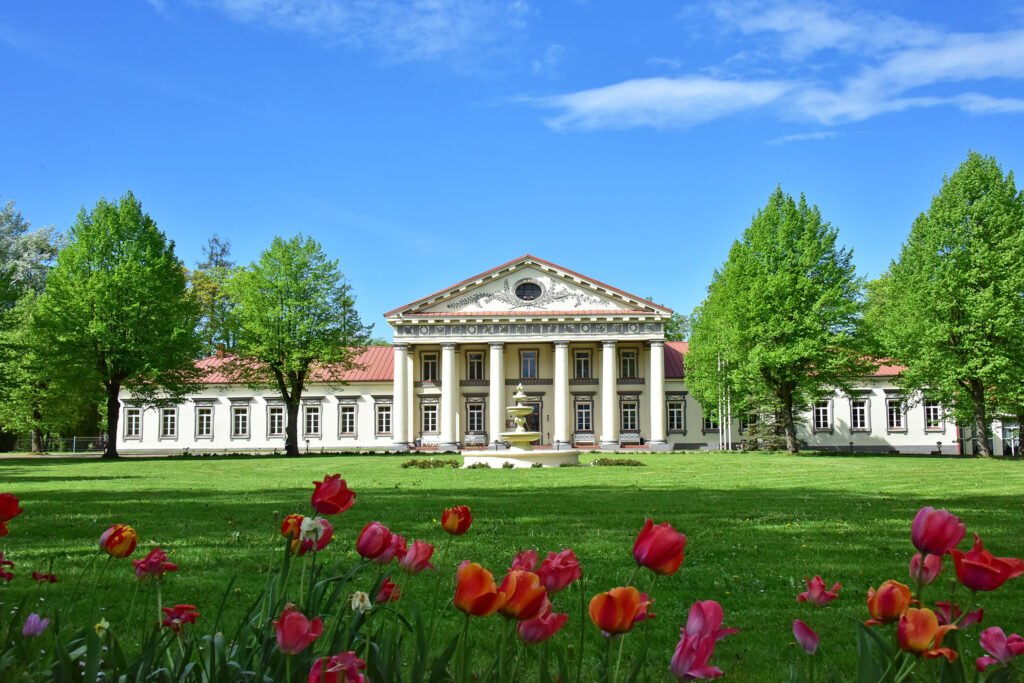 Family-friendly manors in Lithuania: entertainment for children