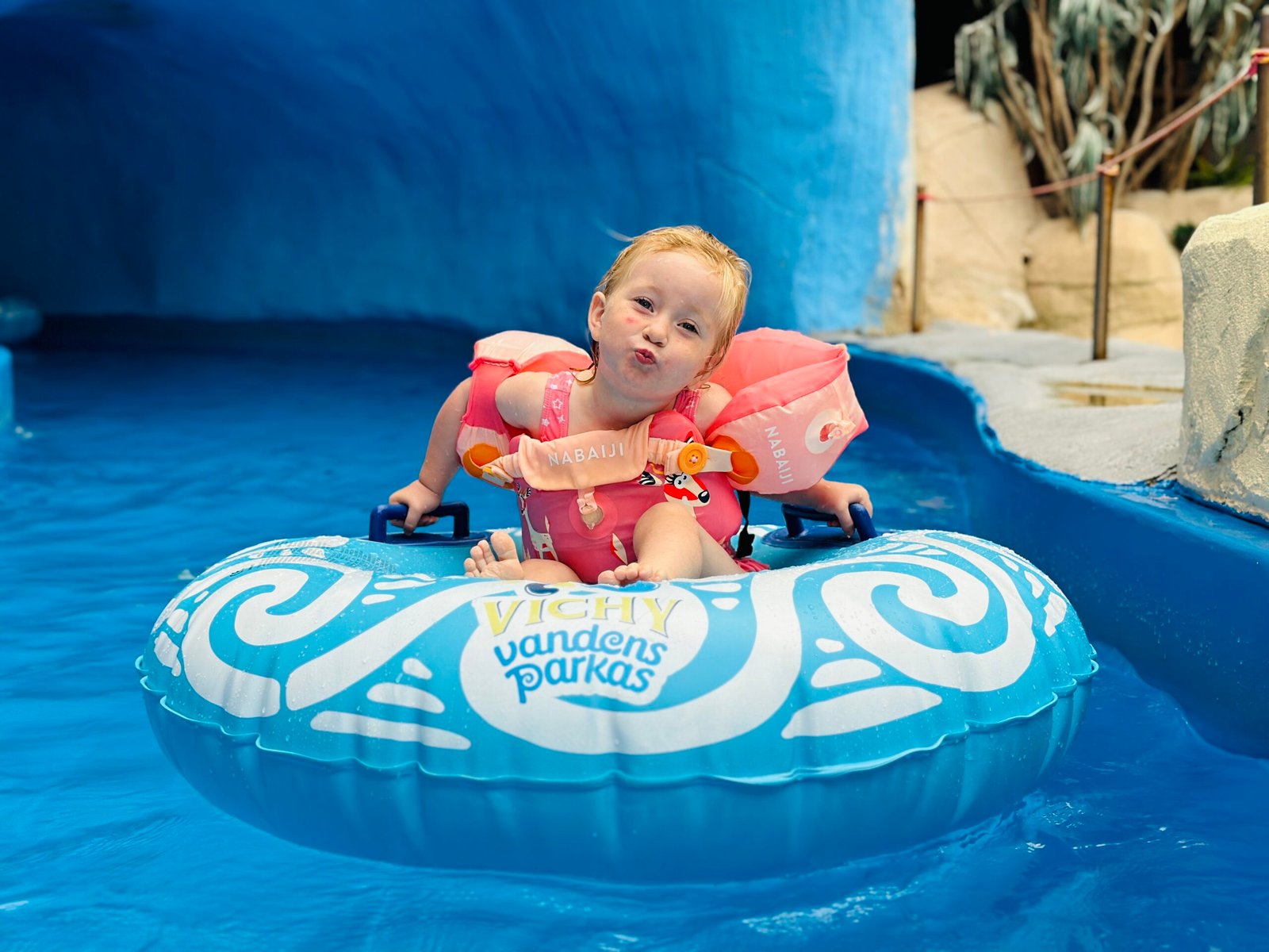 Warm autumn activities for families in Vilnius: discover the Vichy water park