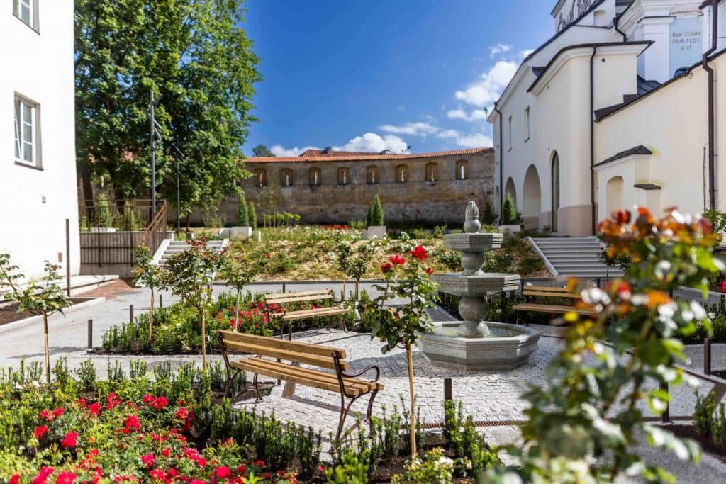 Aušros Vartai Garden (photo by Irmantas Gelūnas)