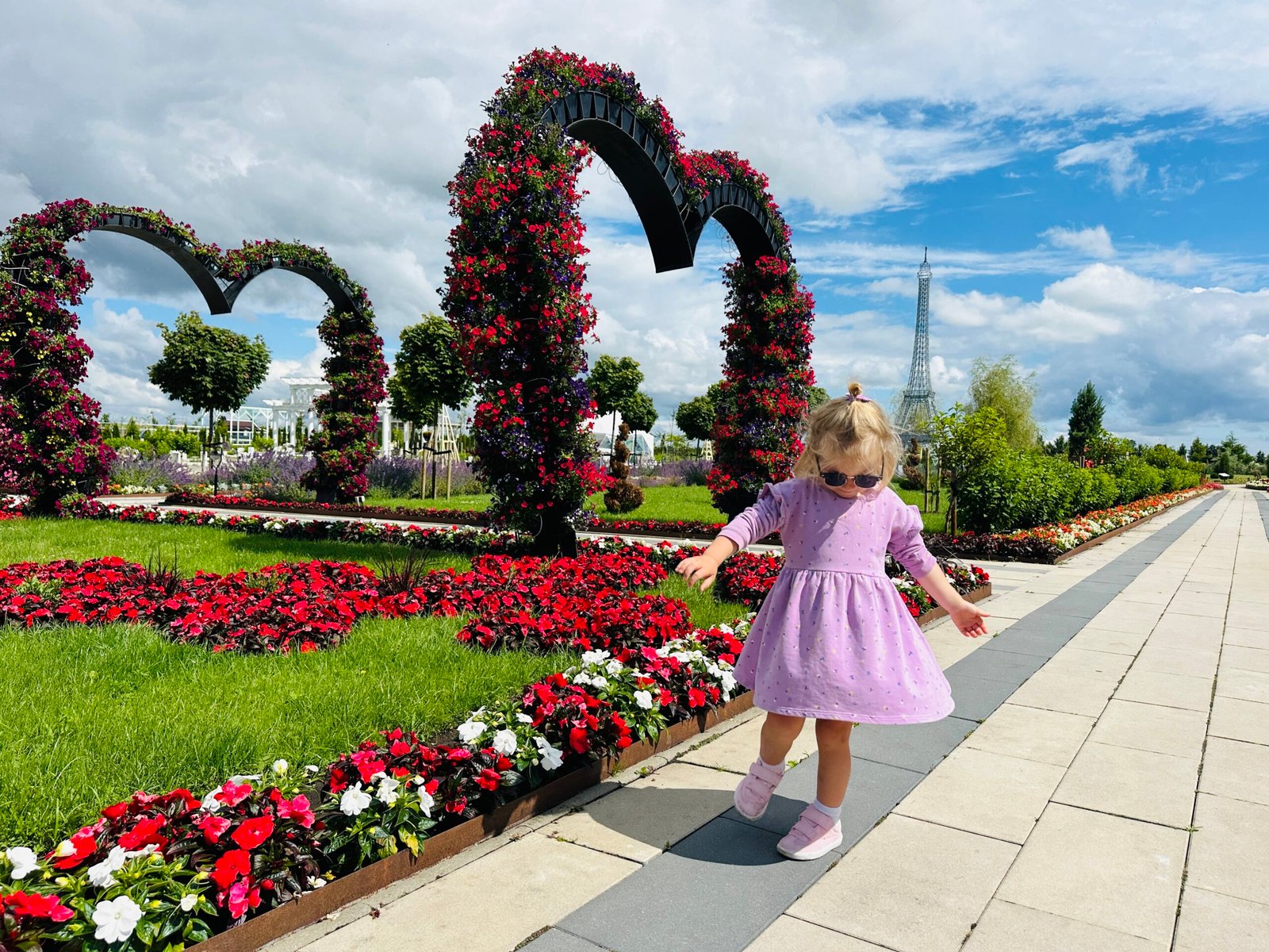 Beautiful flower gardens at Babylon Gardens