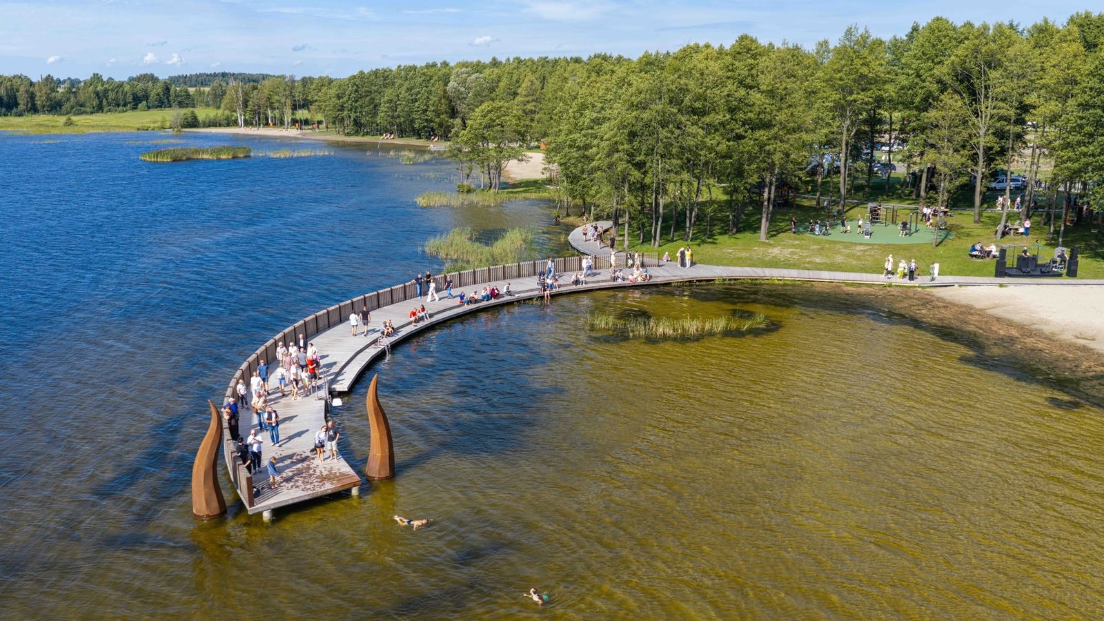 Draudeniai recreation area with a modern observation tower (photo by Juozas Petkevičius)