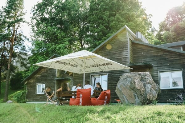Cozy holiday cabins by Lake Vilnoja
