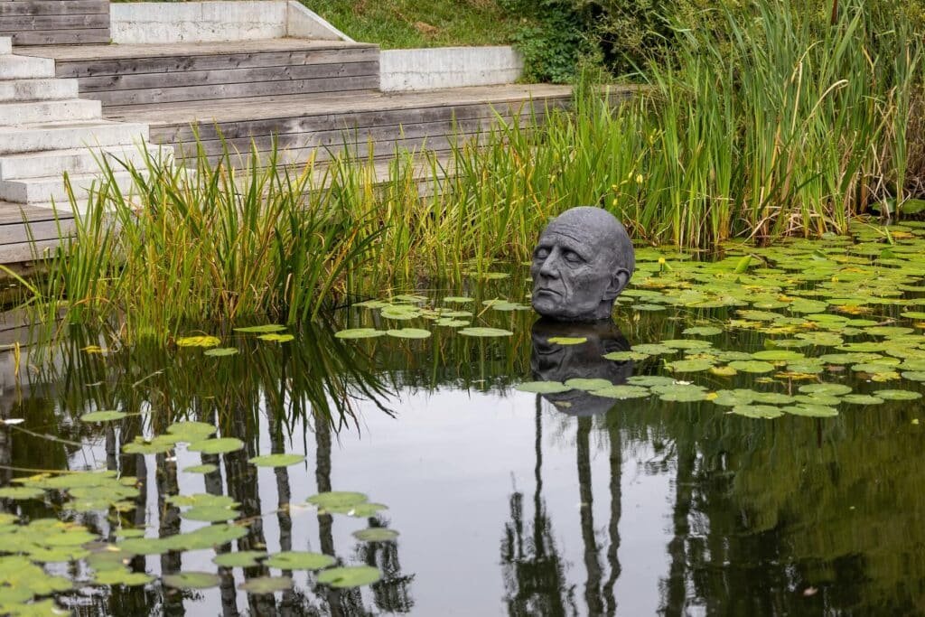 “Kuriu Vilnių” sculpture “Calm Man” (photo by Saulius Žiūra)