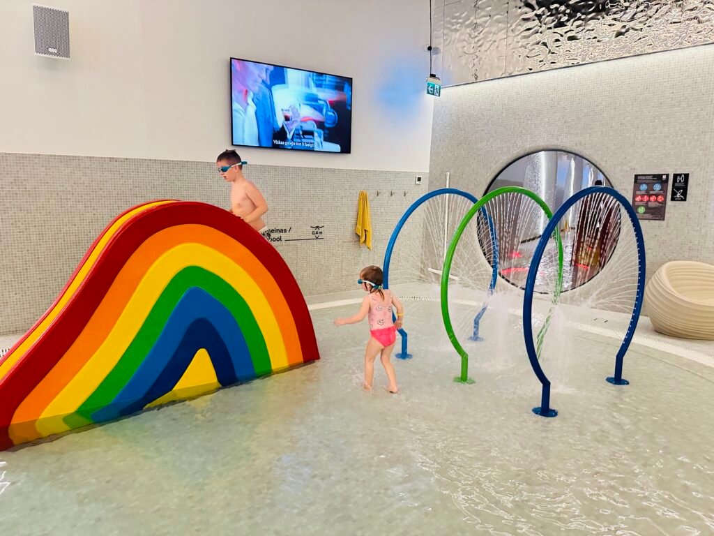 Tichė Water House pool