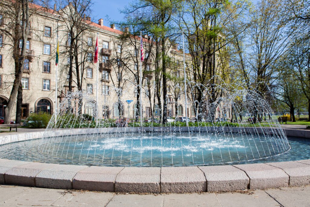 Washington Square Fountain (photo: Neakivaizdinis Vilnius)